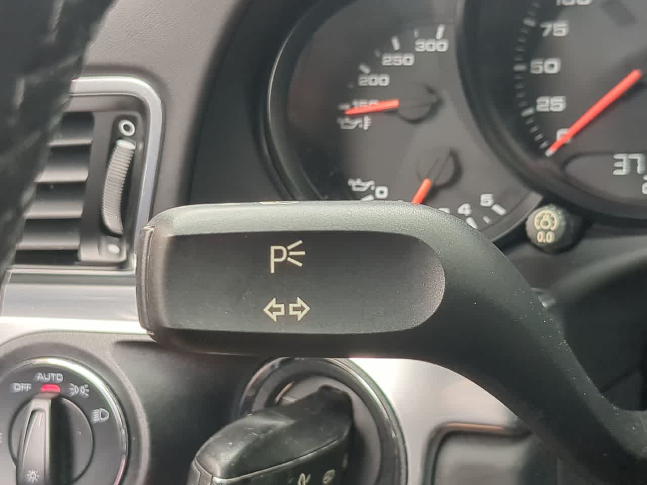 Thumbnail: 2013 Porsche 911 - 27