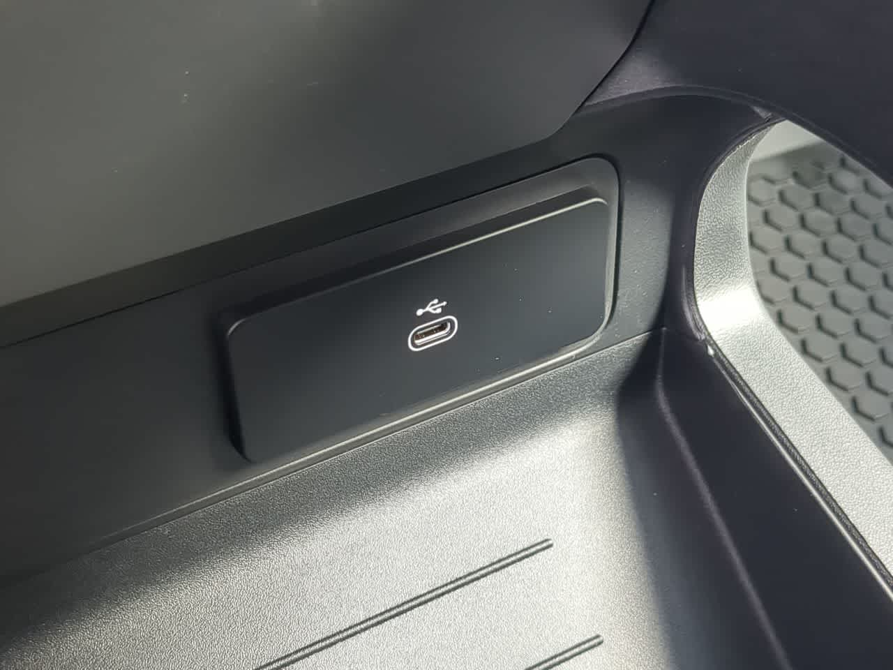 Thumbnail: 2026 Land Rover Defender - 33