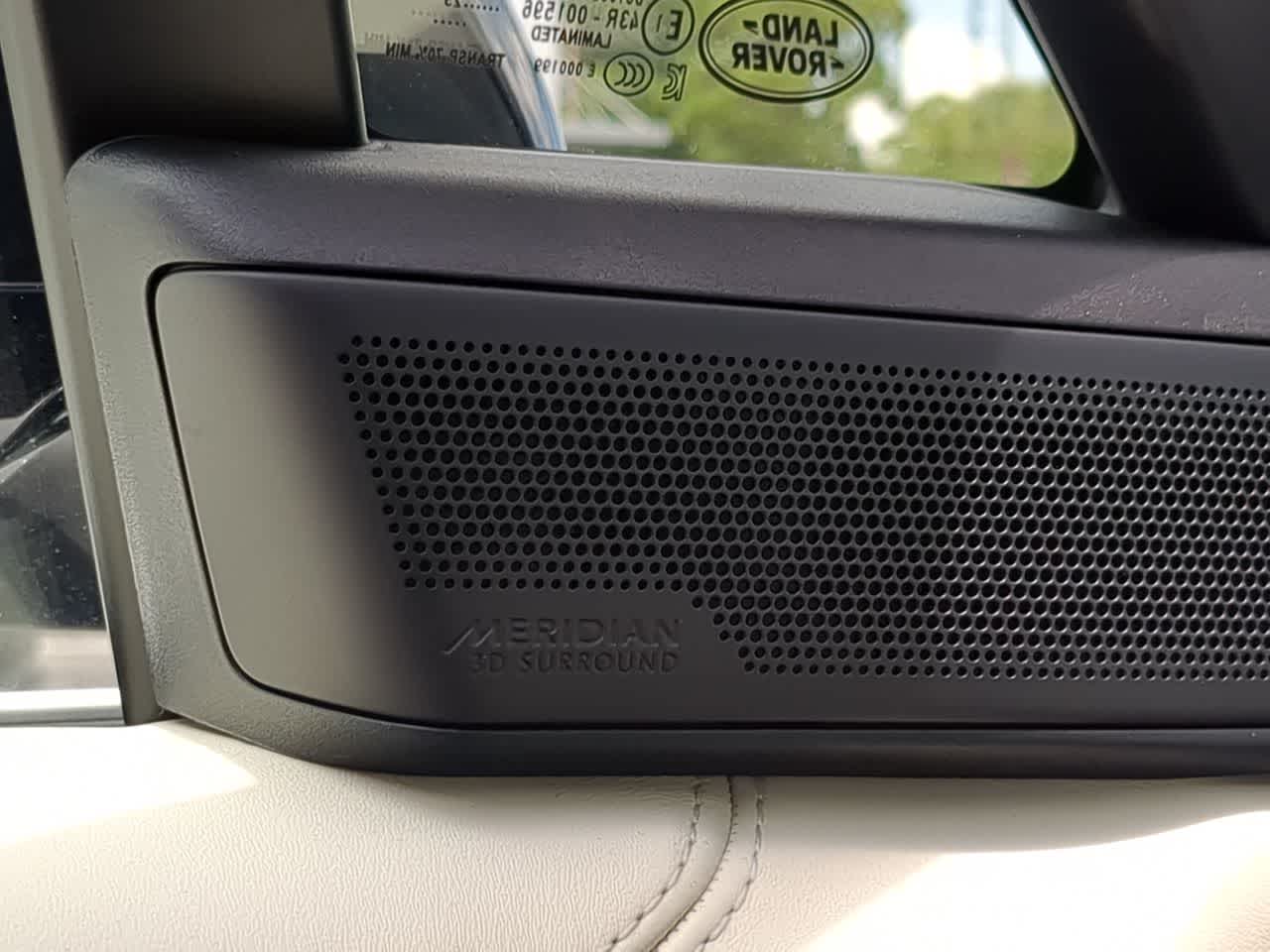 Thumbnail: 2025 Land Rover Range Rover - 30