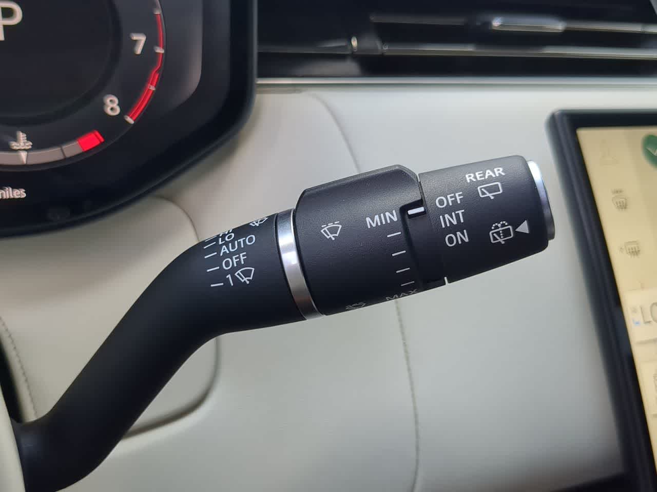 Thumbnail: 2024 Land Rover Range Rover - 34