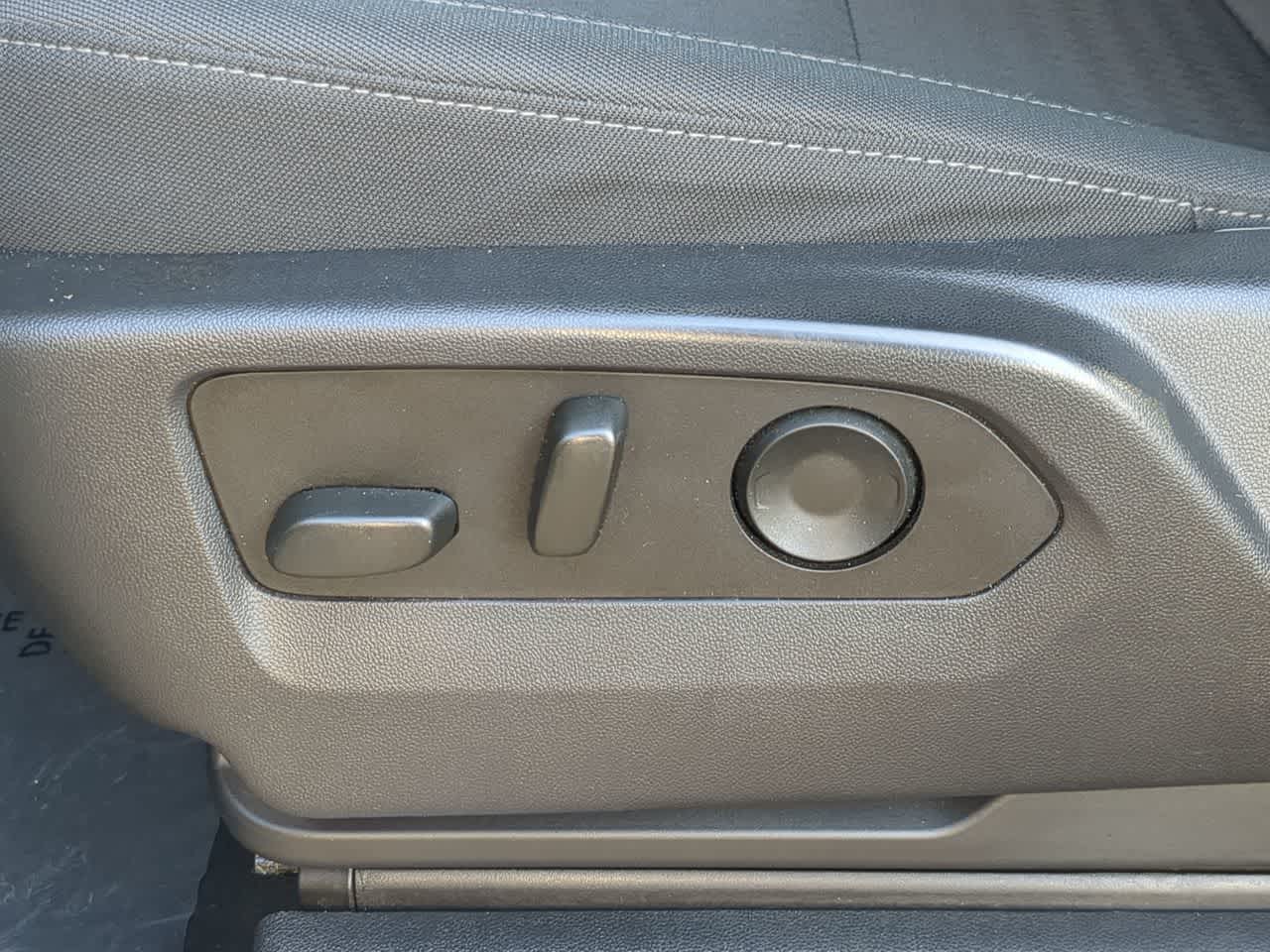 Thumbnail: 2022 Chevrolet Silverado 1500 - 18