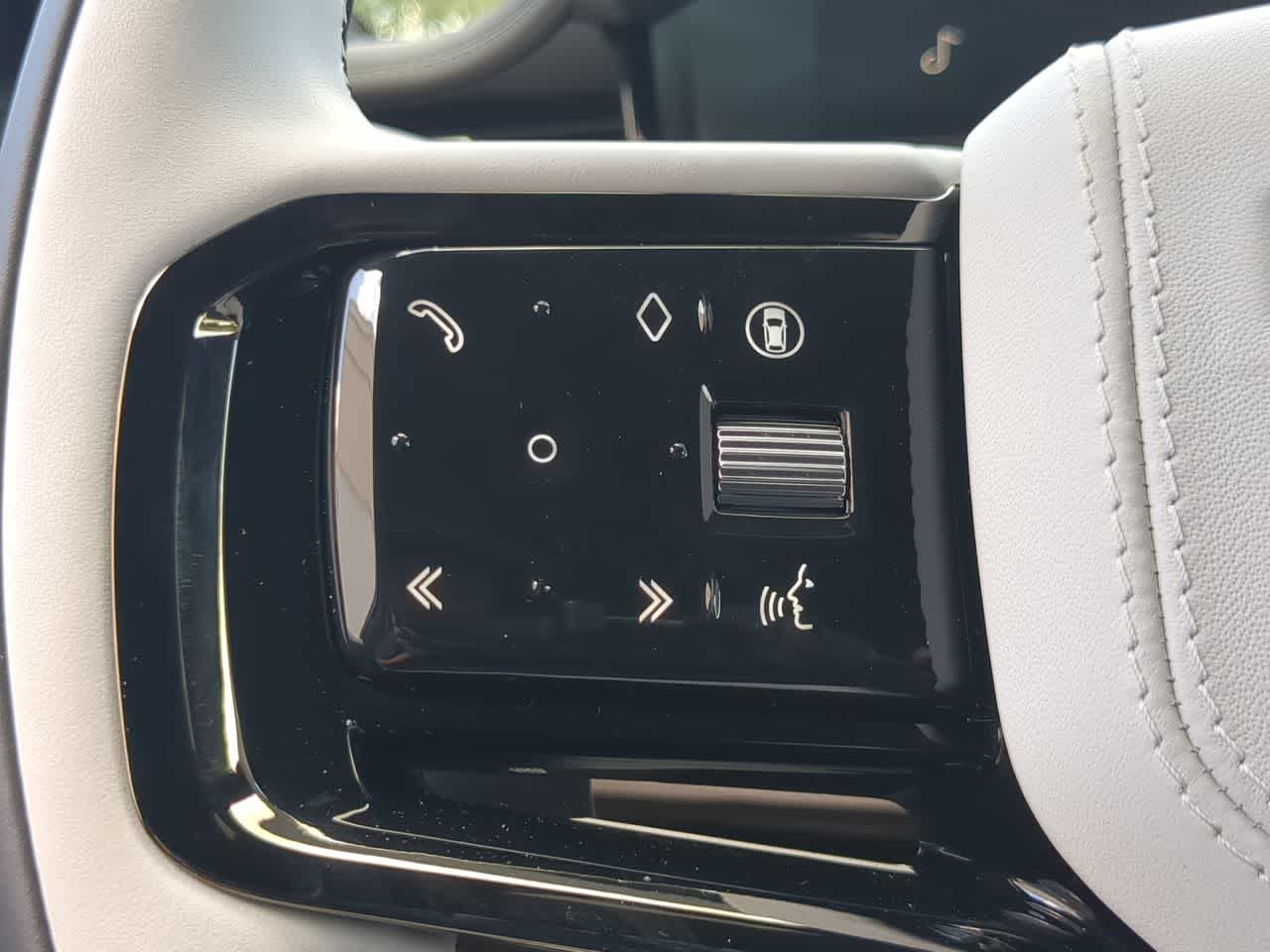 Thumbnail: 2026 Land Rover Range Rover Sport - 26