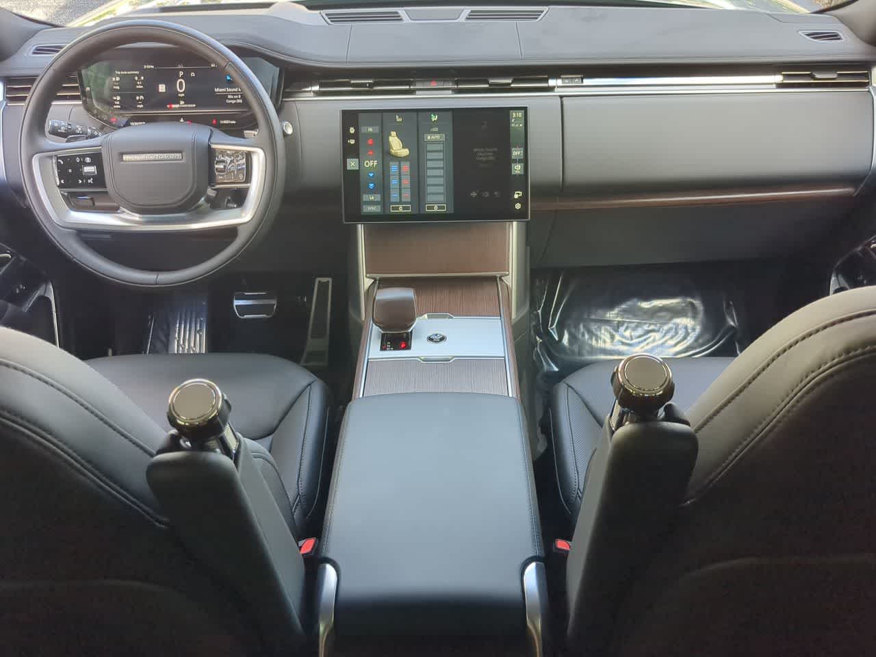 Thumbnail: 2024 Land Rover Range Rover - 15