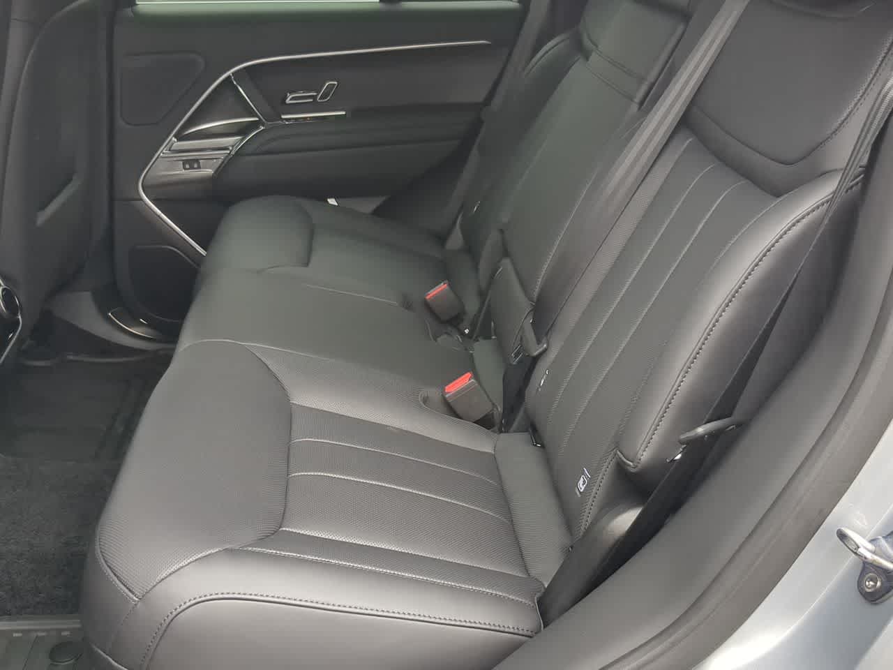 Thumbnail: 2025 Land Rover Range Rover - 20