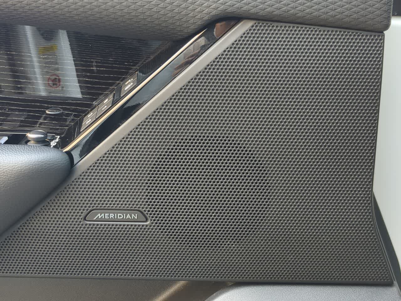 Thumbnail: 2020 Land Rover Range Rover Velar - 32