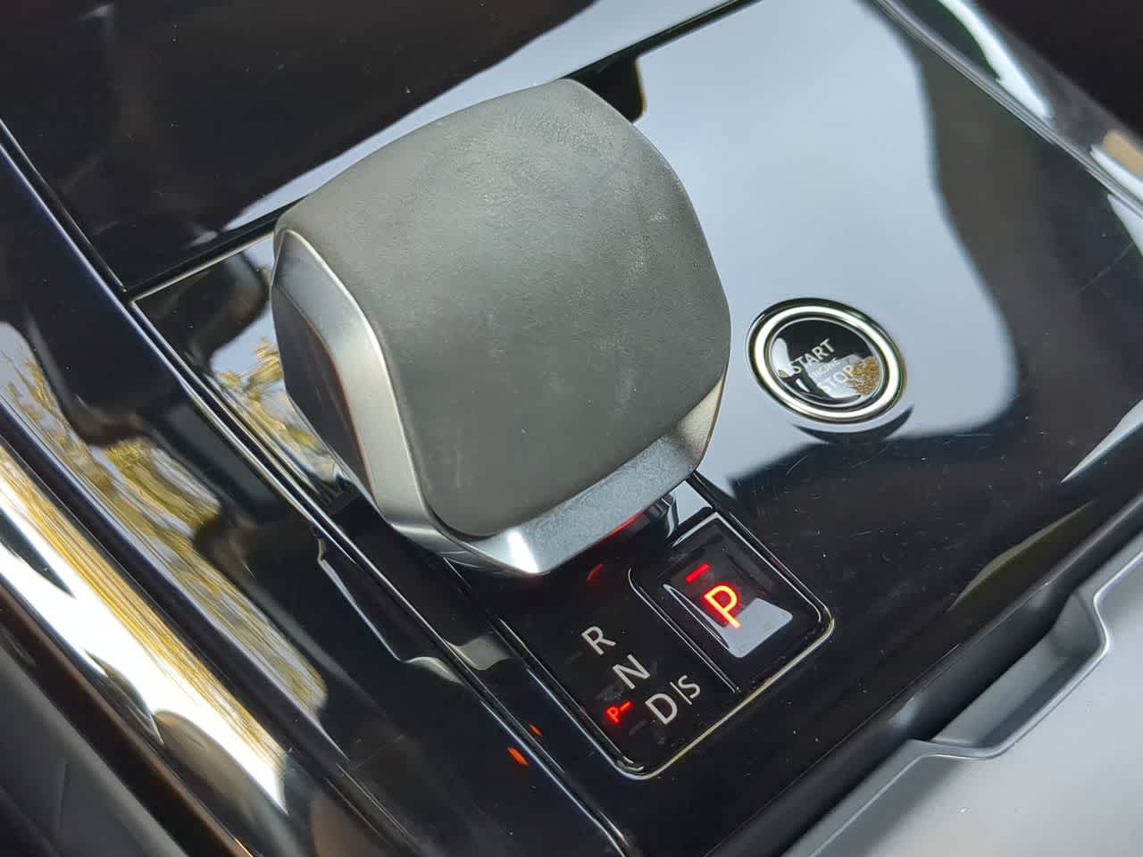 Thumbnail: 2025 Land Rover Range Rover Sport - 33