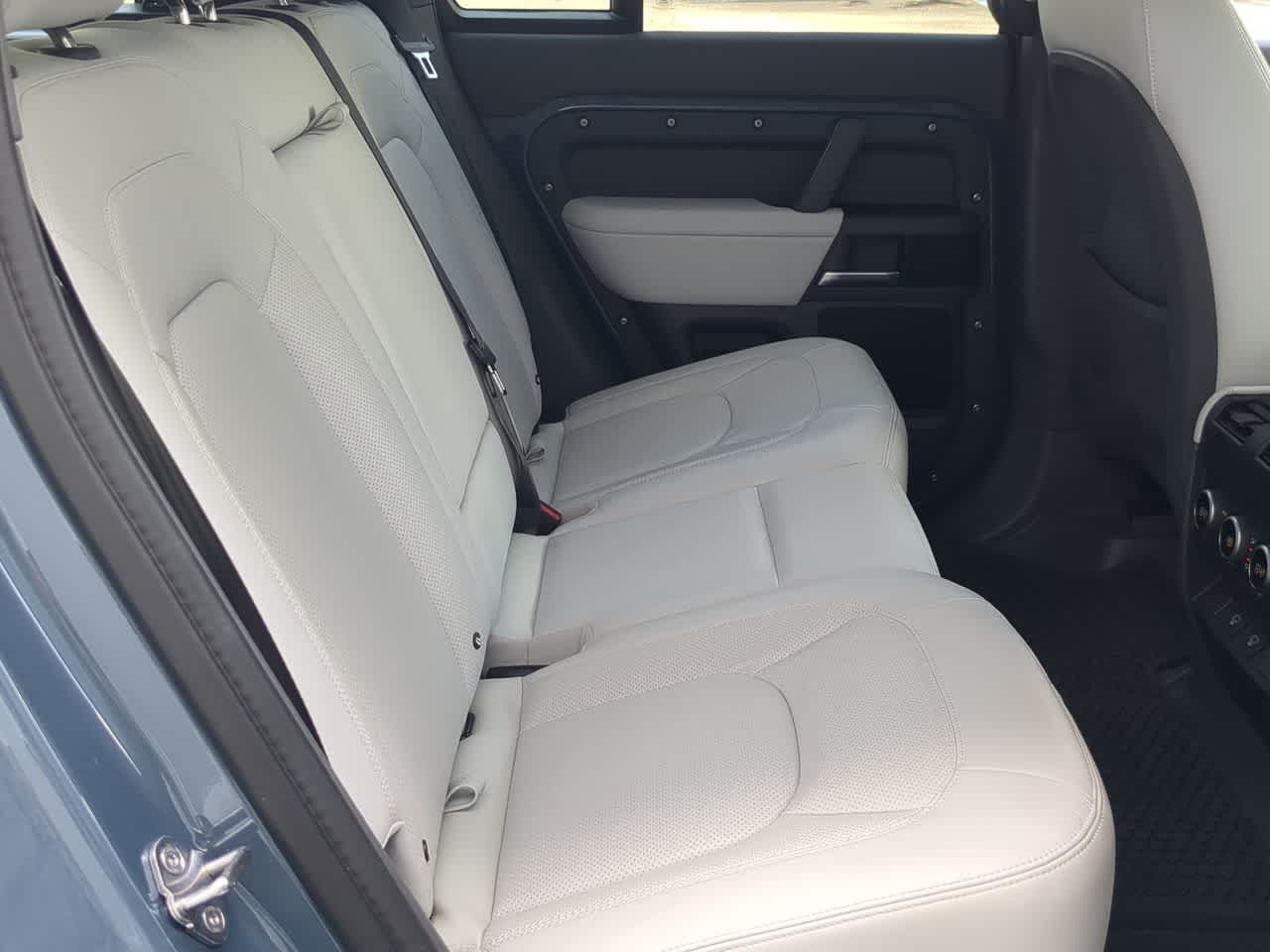 Thumbnail: 2025 Land Rover Defender - 20