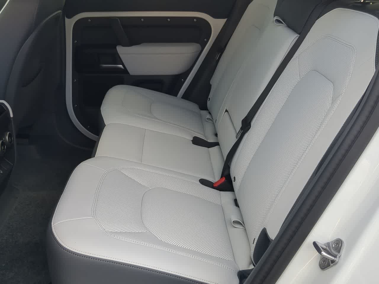 Thumbnail: 2025 Land Rover Defender - 21