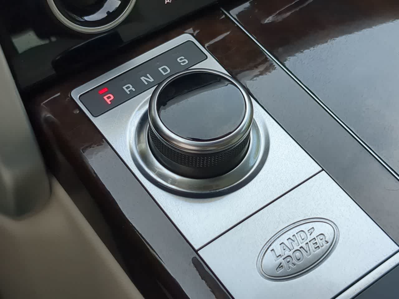 Thumbnail: 2020 Land Rover Range Rover - 34