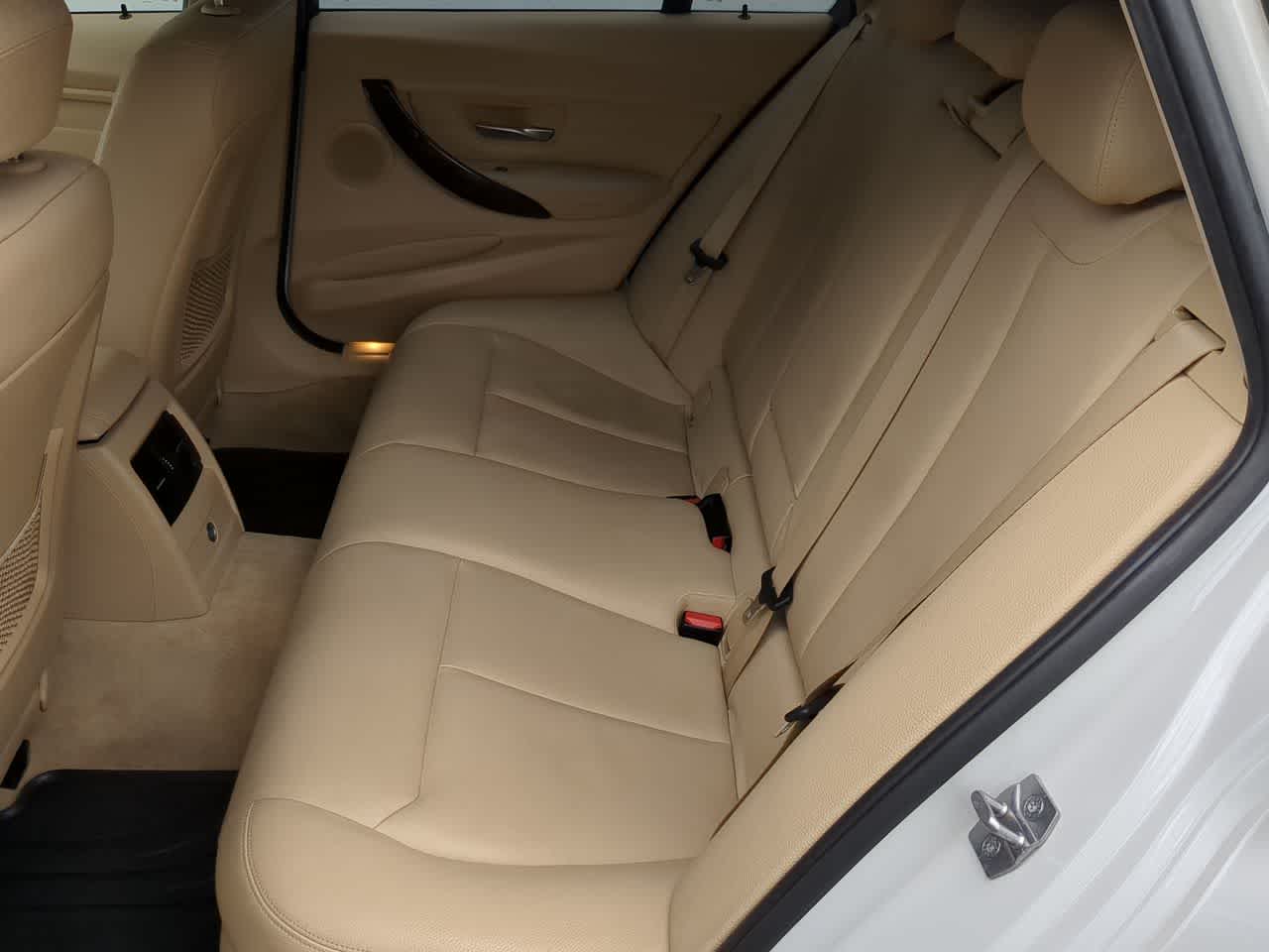 Thumbnail: 2015 BMW 3 Series - 20