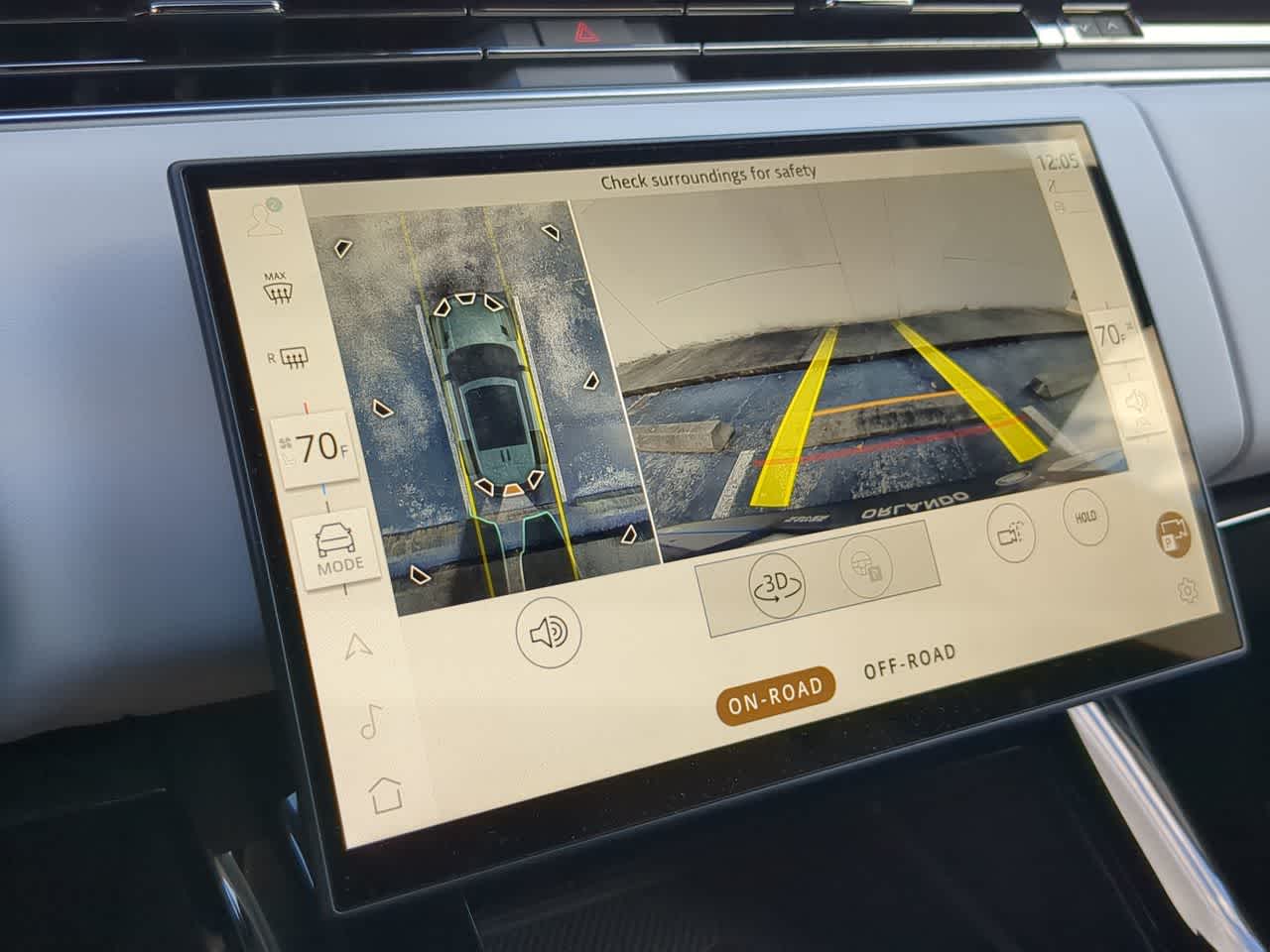 Thumbnail: 2025 Land Rover Range Rover Sport - 30