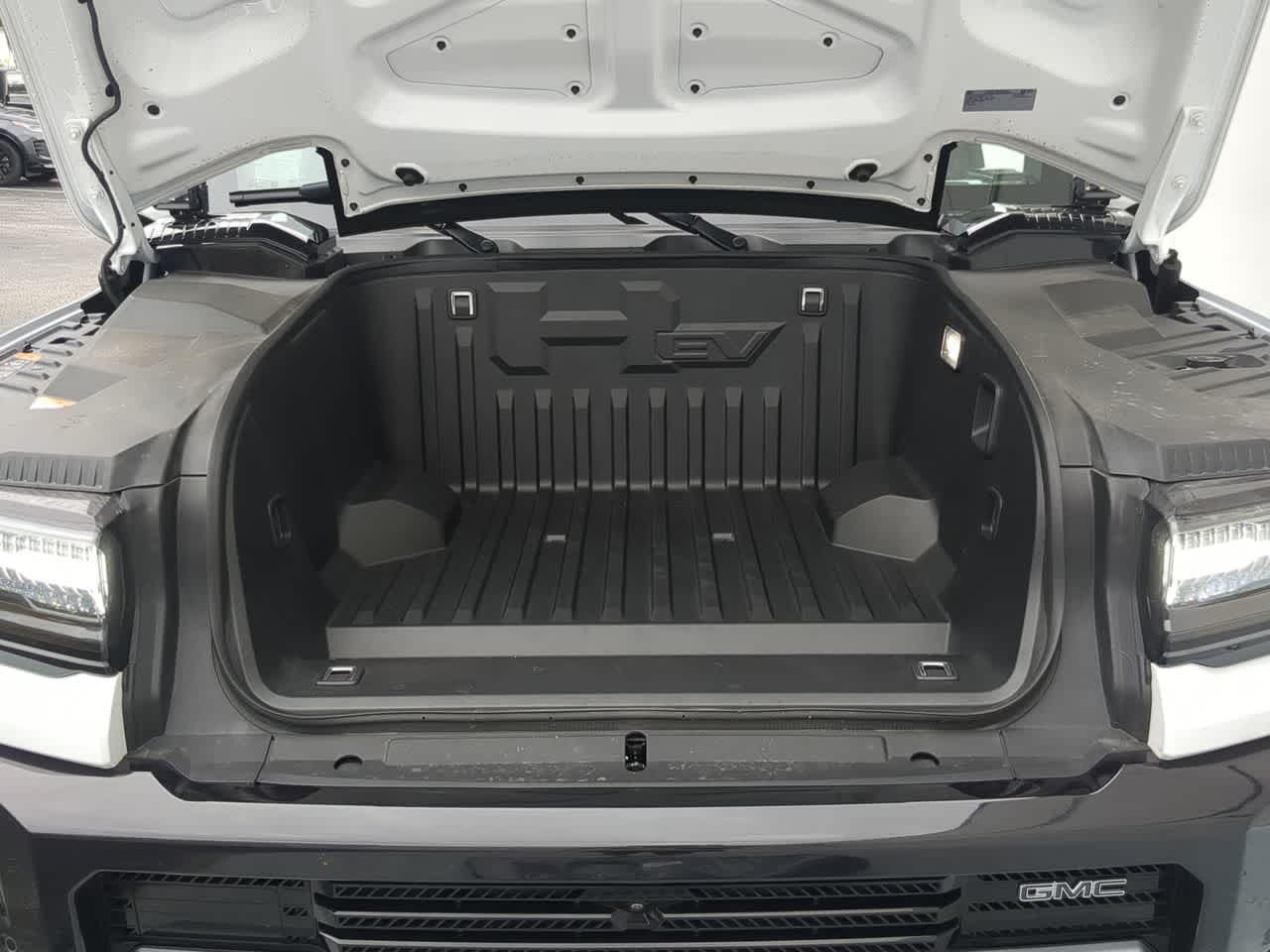 Thumbnail: 2023 GMC Hummer EV - 41