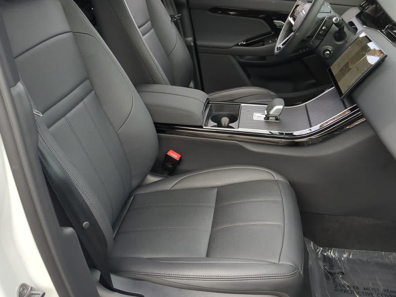 Thumbnail: 2025 Land Rover Range Rover Evoque - 24