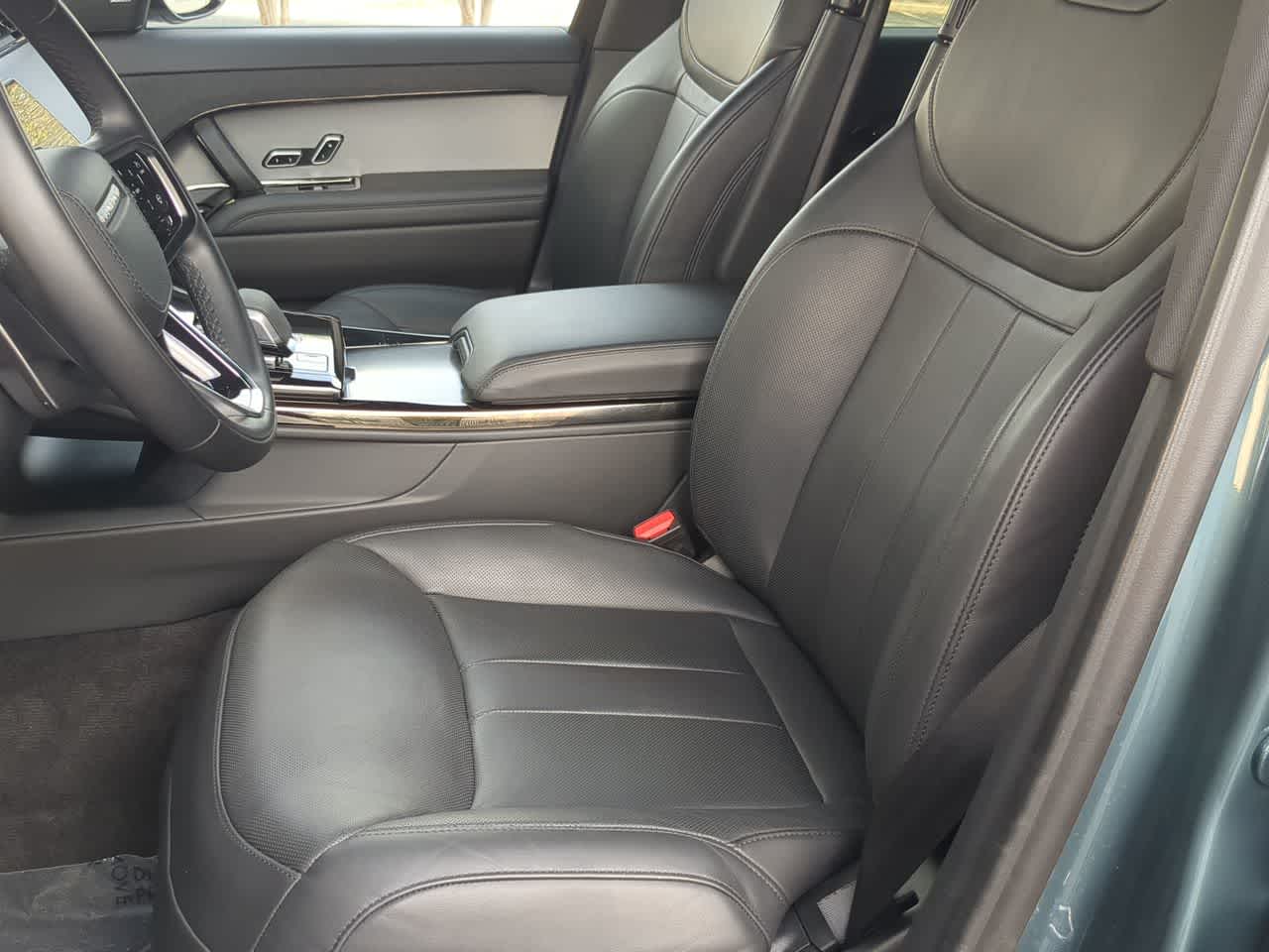 Thumbnail: 2025 Land Rover Range Rover Sport - 17