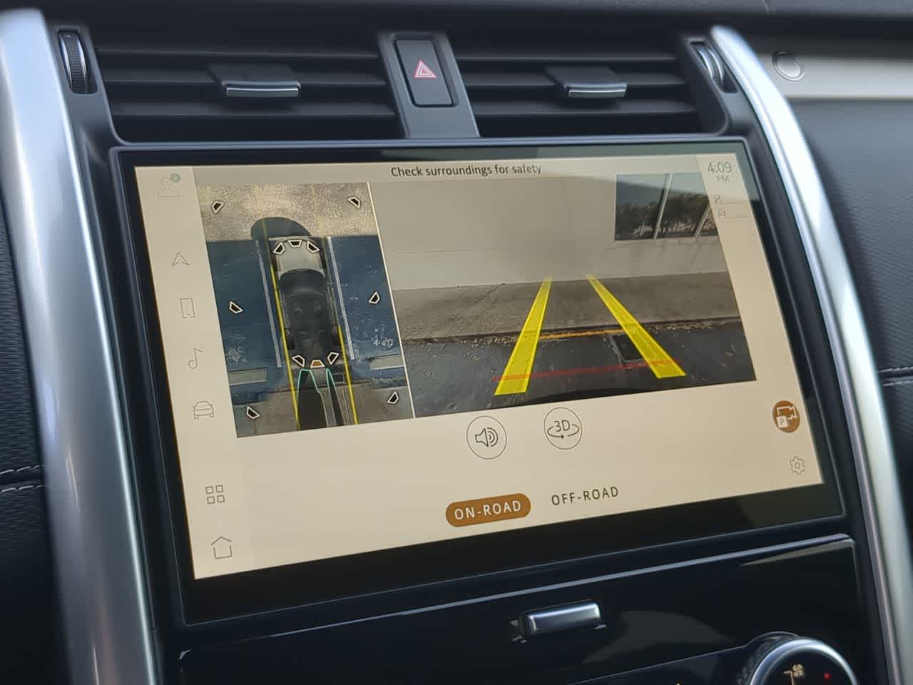 Thumbnail: 2025 Land Rover Discovery - 31