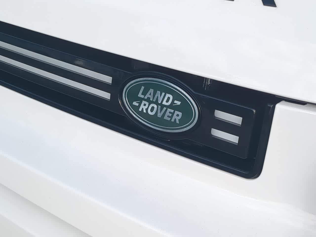 Thumbnail: 2025 Land Rover Defender - 12