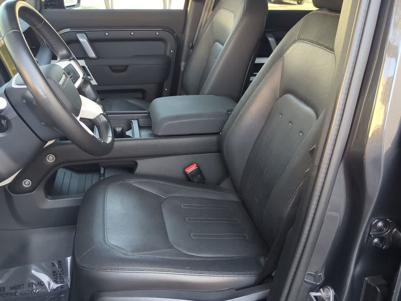 Thumbnail: 2022 Land Rover Defender - 17