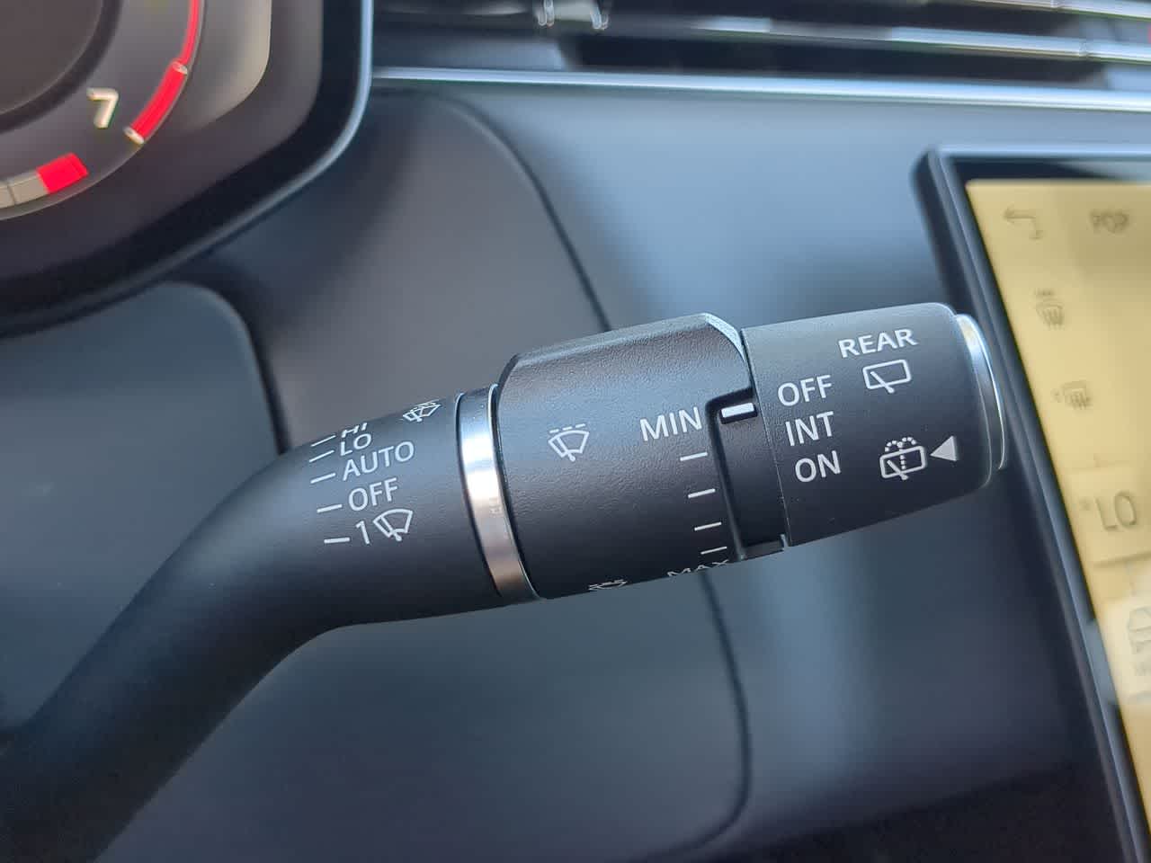 Thumbnail: 2024 Land Rover Range Rover Sport - 28