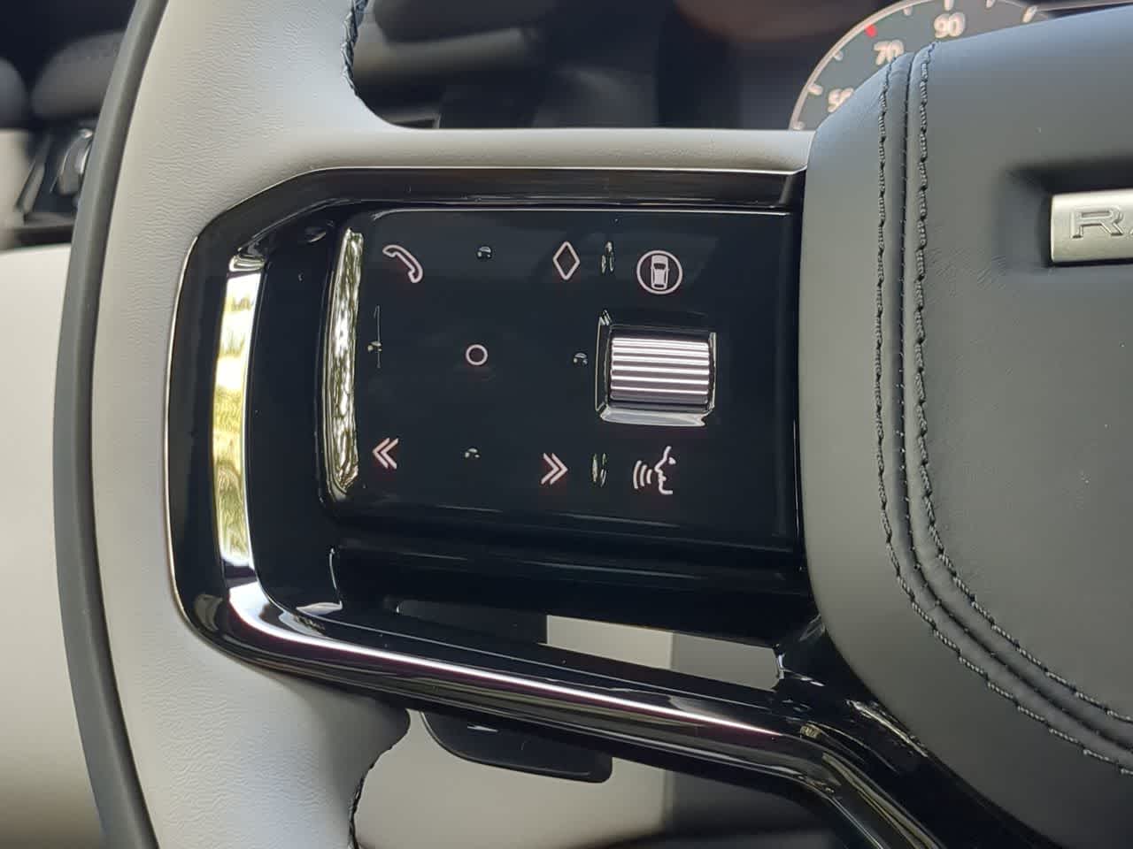 Thumbnail: 2026 Land Rover Range Rover Velar - 26