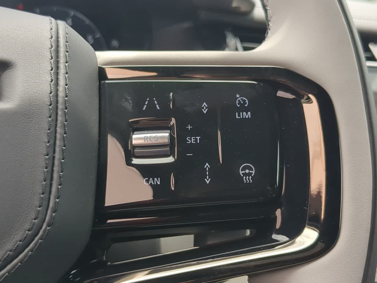 Thumbnail: 2026 Land Rover Range Rover Velar - 27