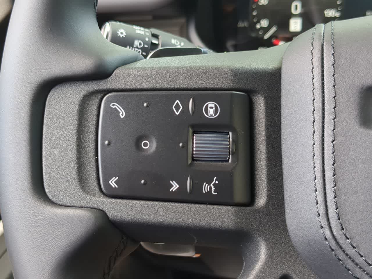 Thumbnail: 2026 Land Rover Defender - 26