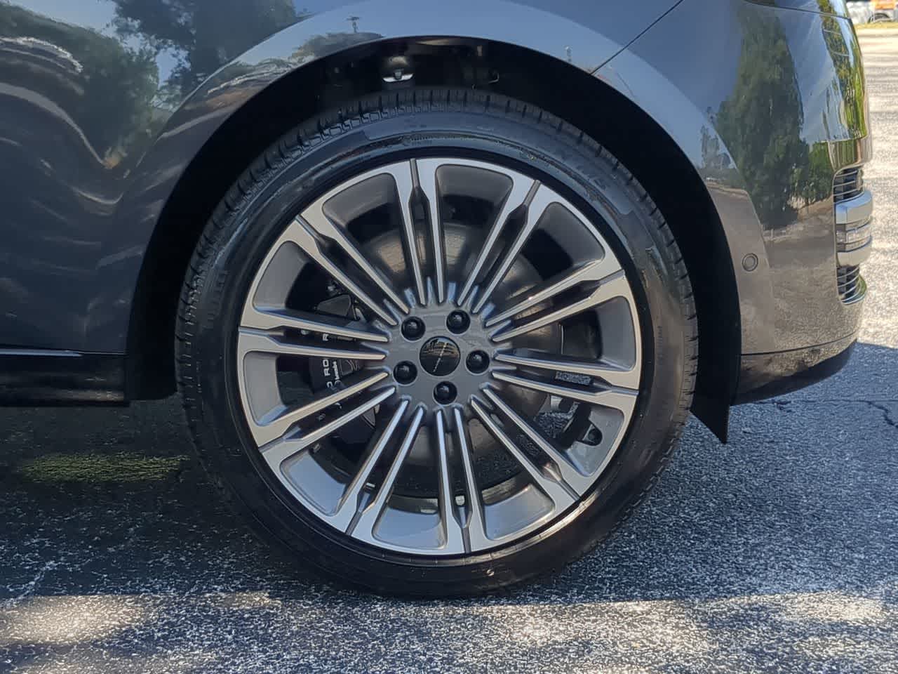 Thumbnail: 2026 Land Rover Range Rover - 14