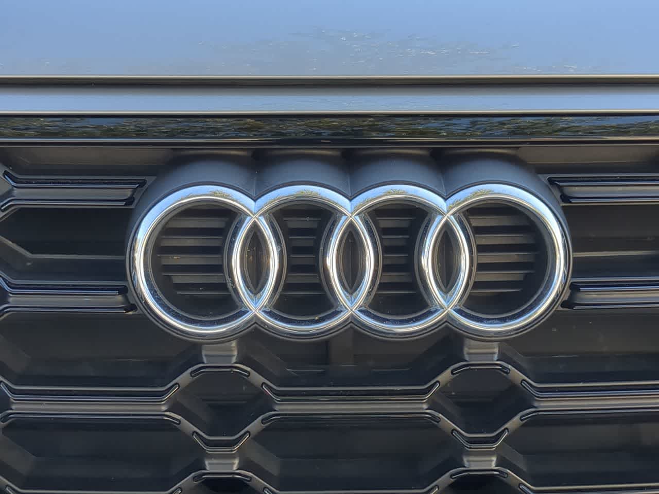 Thumbnail: 2025 Audi Q5 - 11