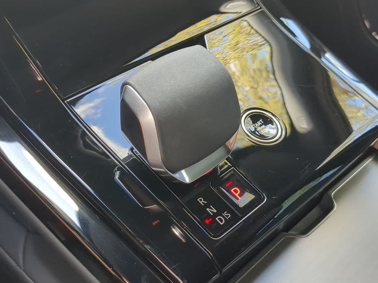 Thumbnail: 2025 Land Rover Range Rover Sport - 34