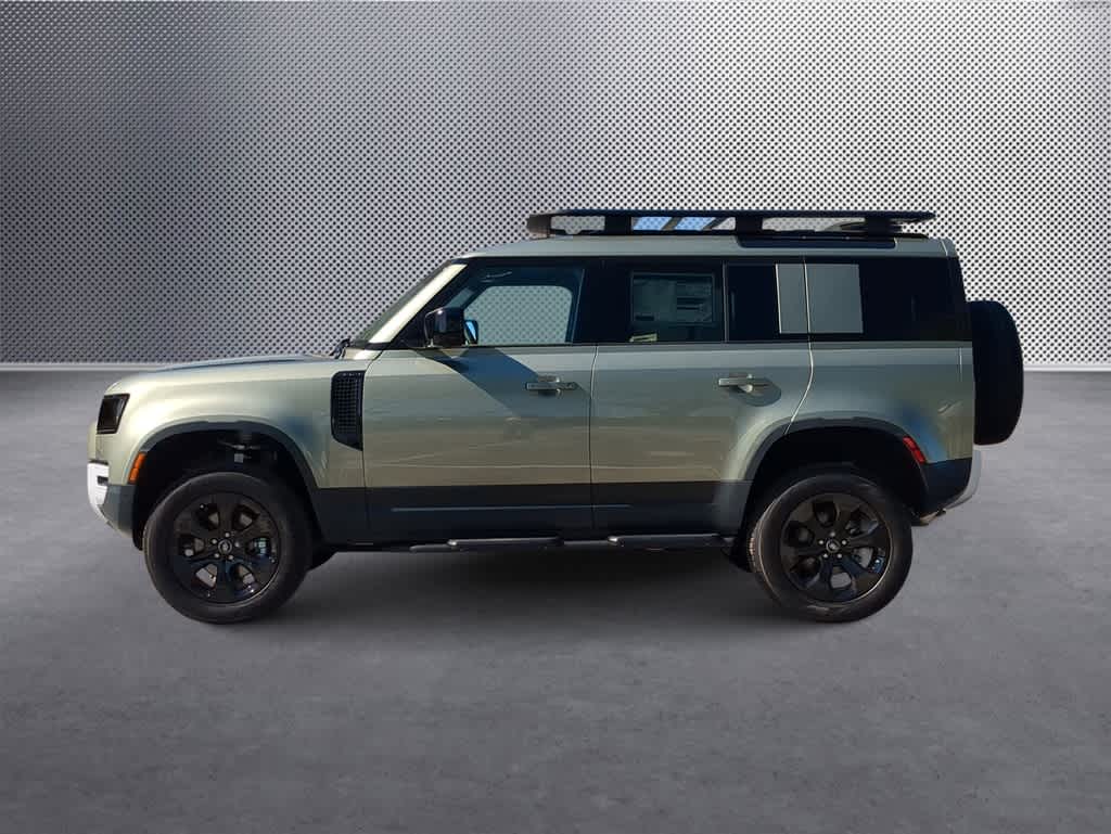 Thumbnail: 2025 Land Rover Defender - 5