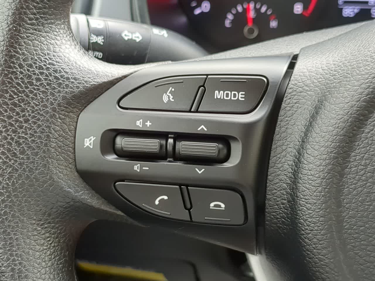 Thumbnail: 2023 Kia Rio - 23