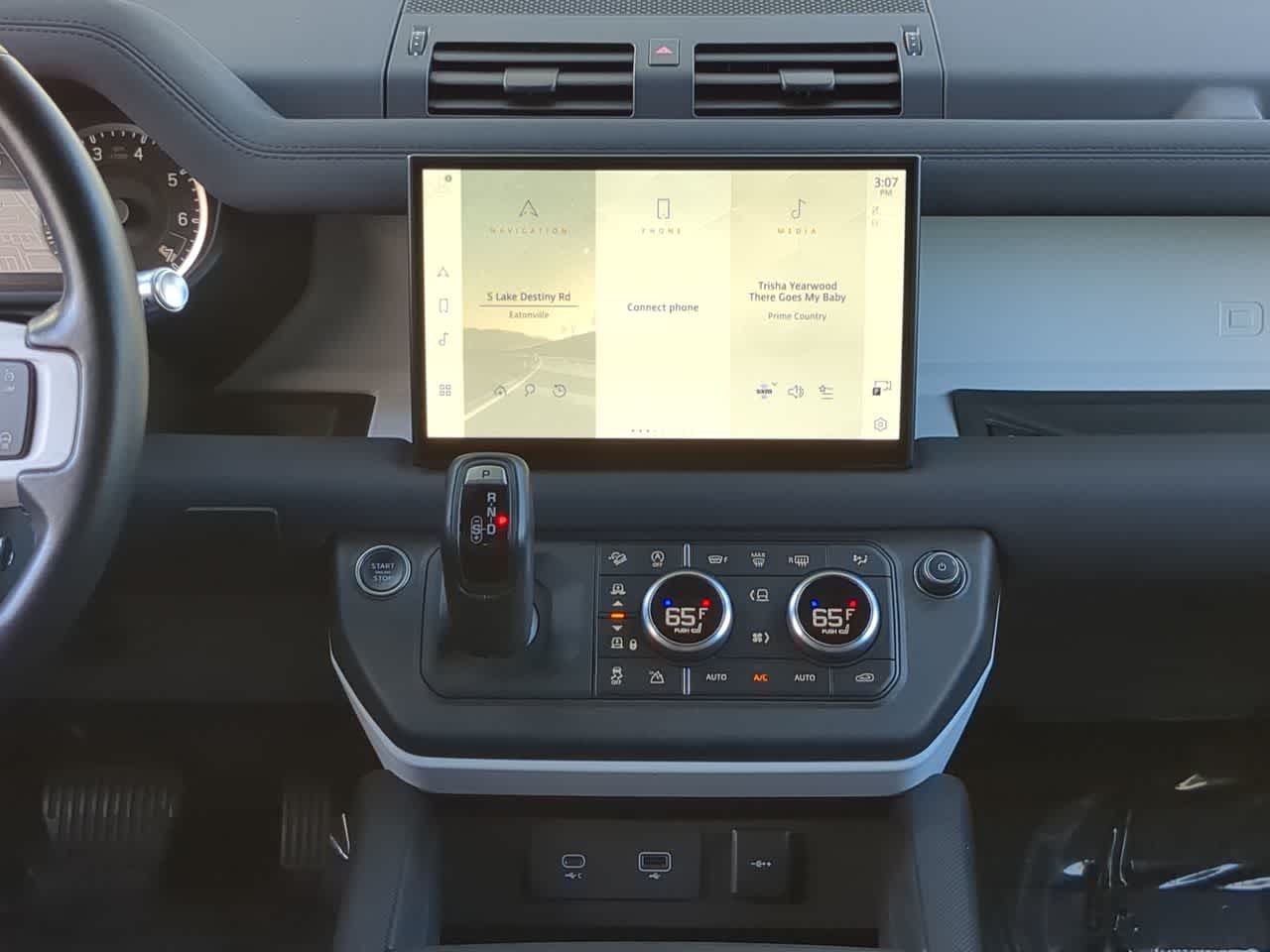 Thumbnail: 2022 Land Rover Defender - 30