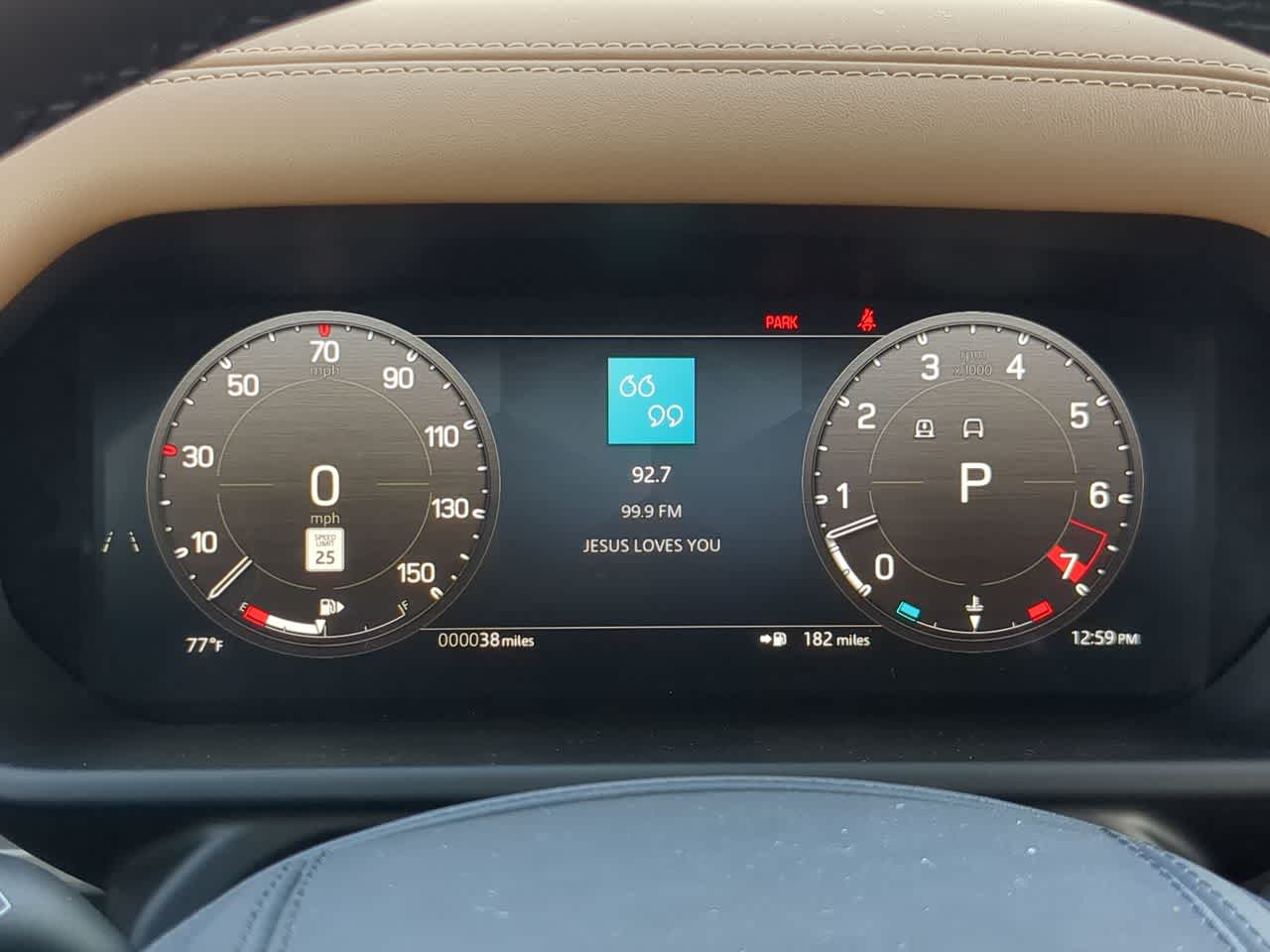 2025 Land Rover Defender 130 36