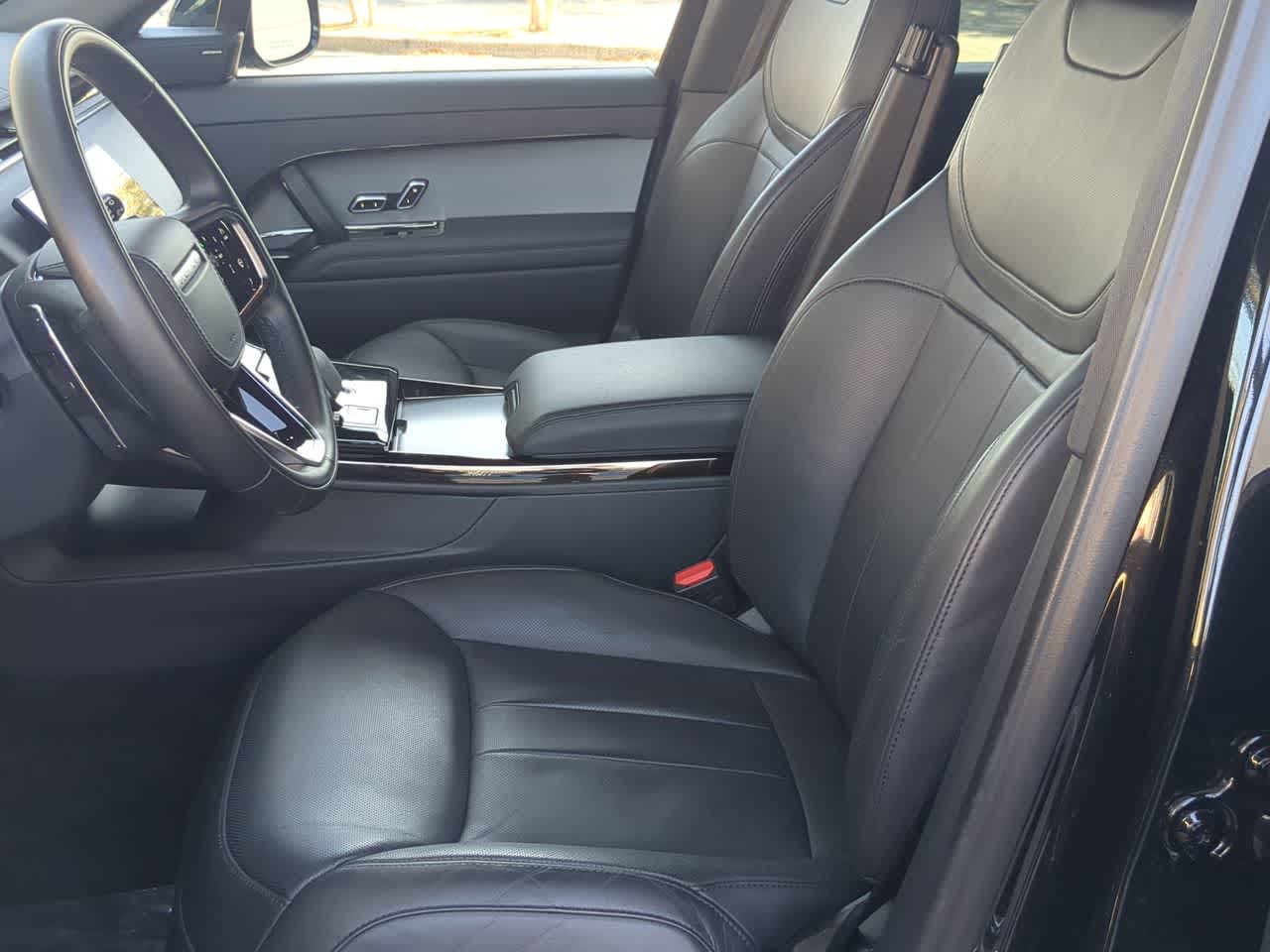 Thumbnail: 2025 Land Rover Range Rover Sport - 15