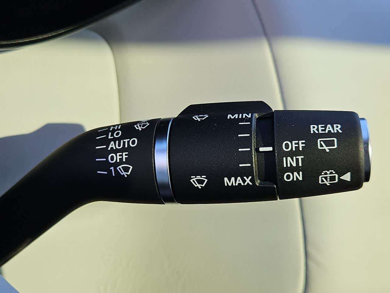 Thumbnail: 2025 Land Rover Range Rover Sport - 24