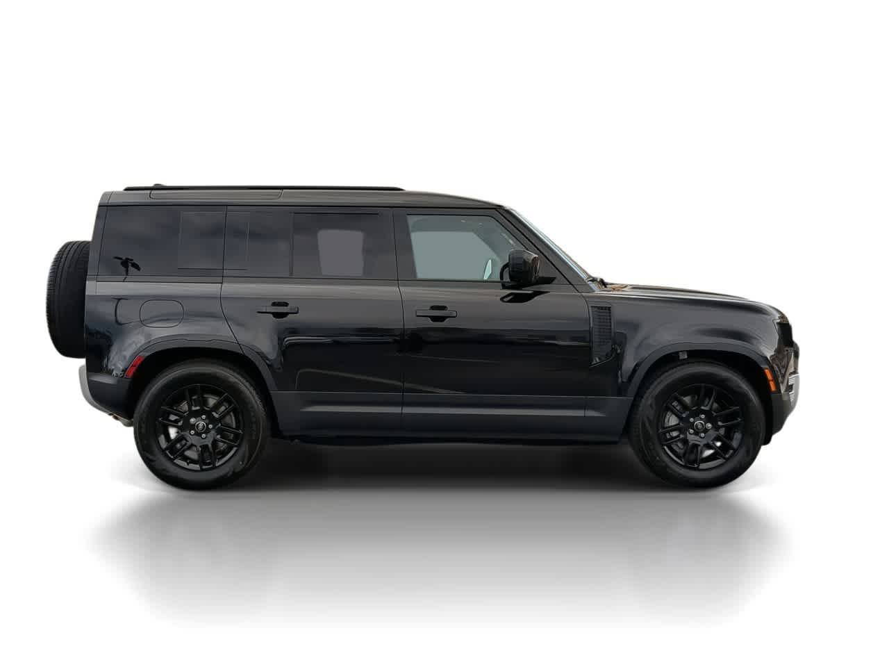 Thumbnail: 2025 Land Rover Defender - 9