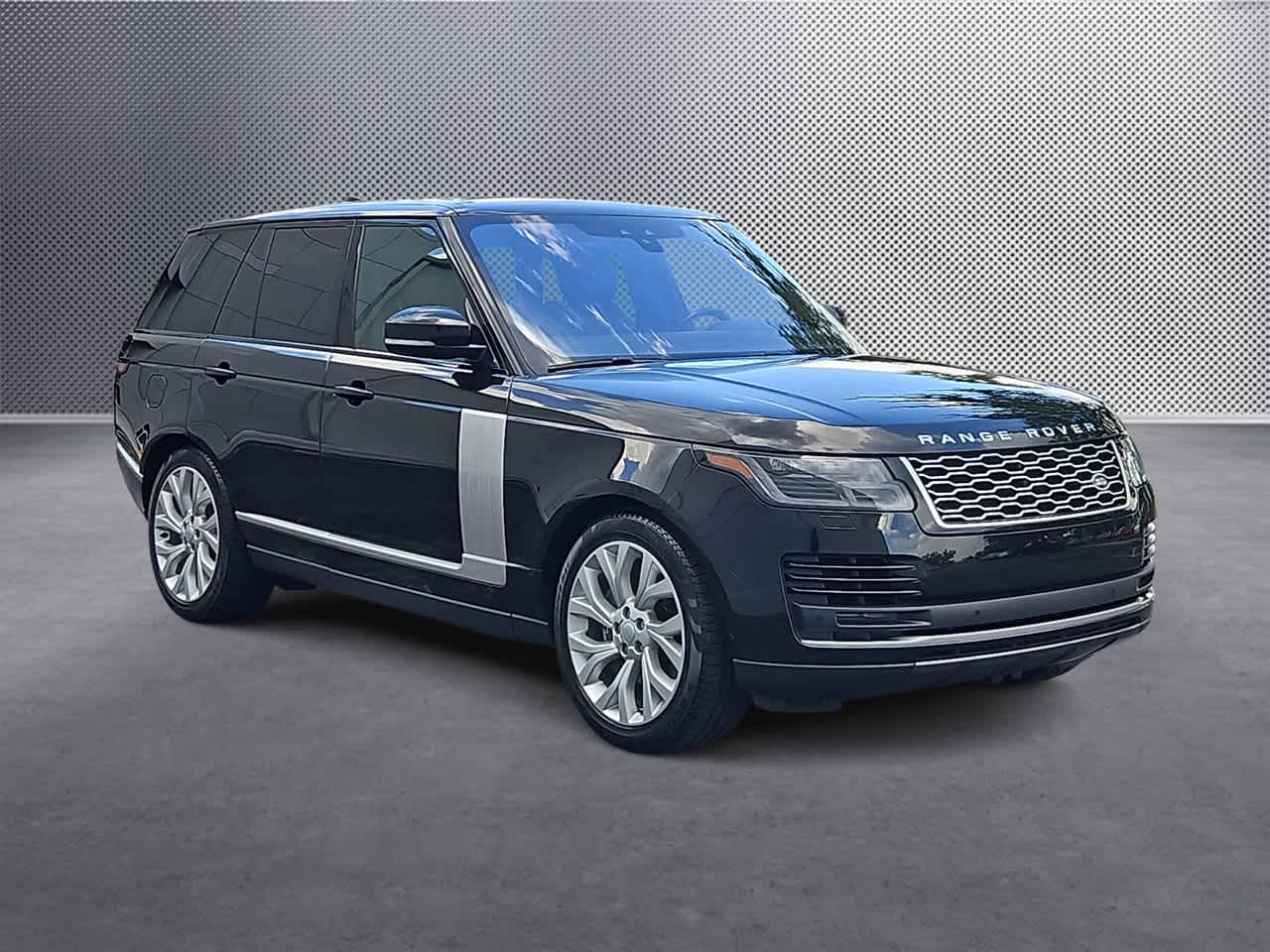 Thumbnail: 2022 Land Rover Range Rover - 2