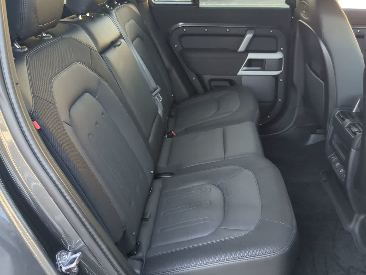 Thumbnail: 2022 Land Rover Defender - 22