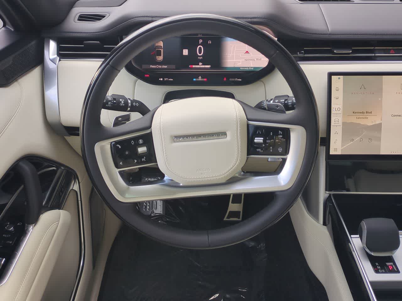 Thumbnail: 2025 Land Rover Range Rover - 24