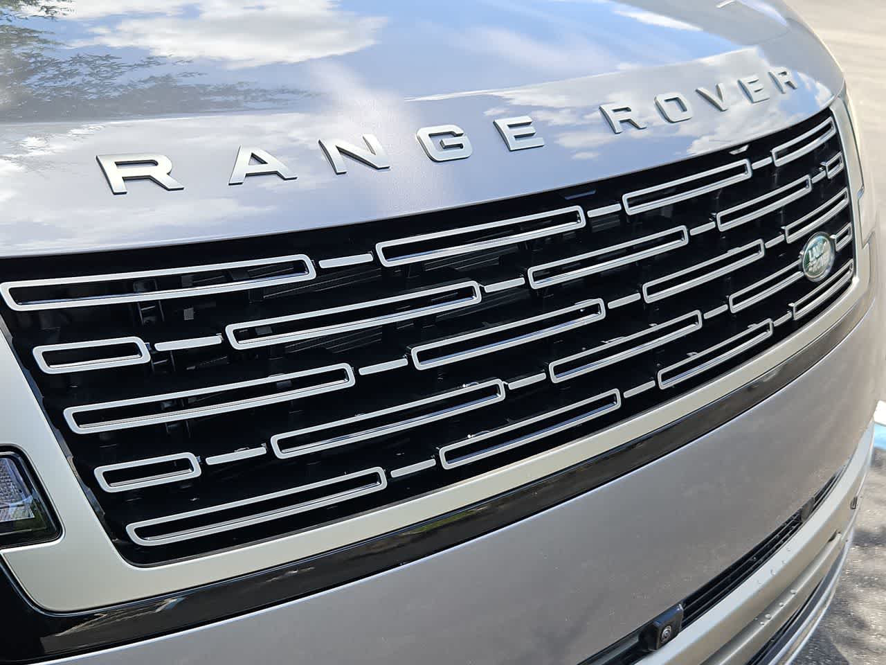 Thumbnail: 2025 Land Rover Range Rover - 13