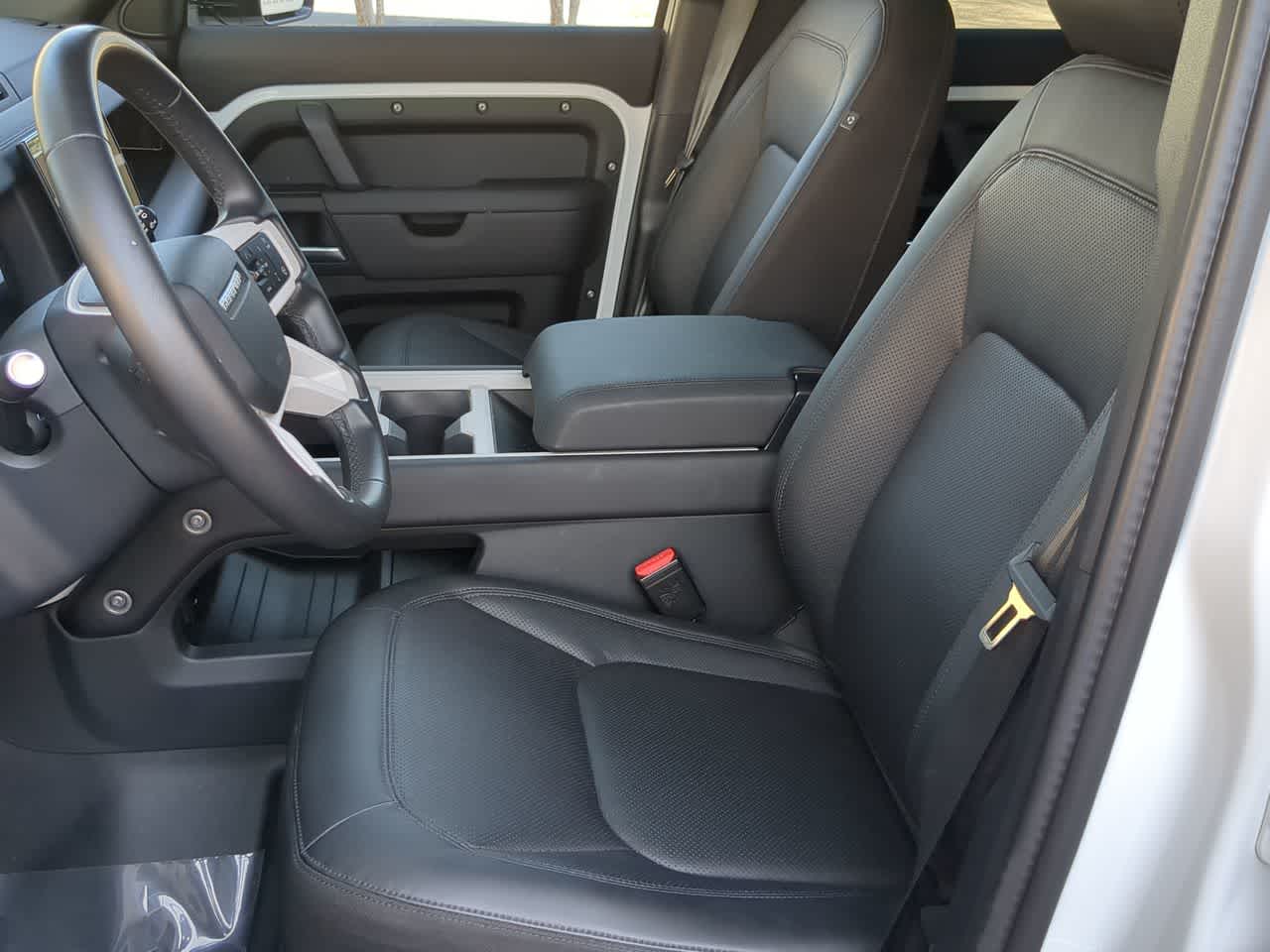 Thumbnail: 2025 Land Rover Defender - 16