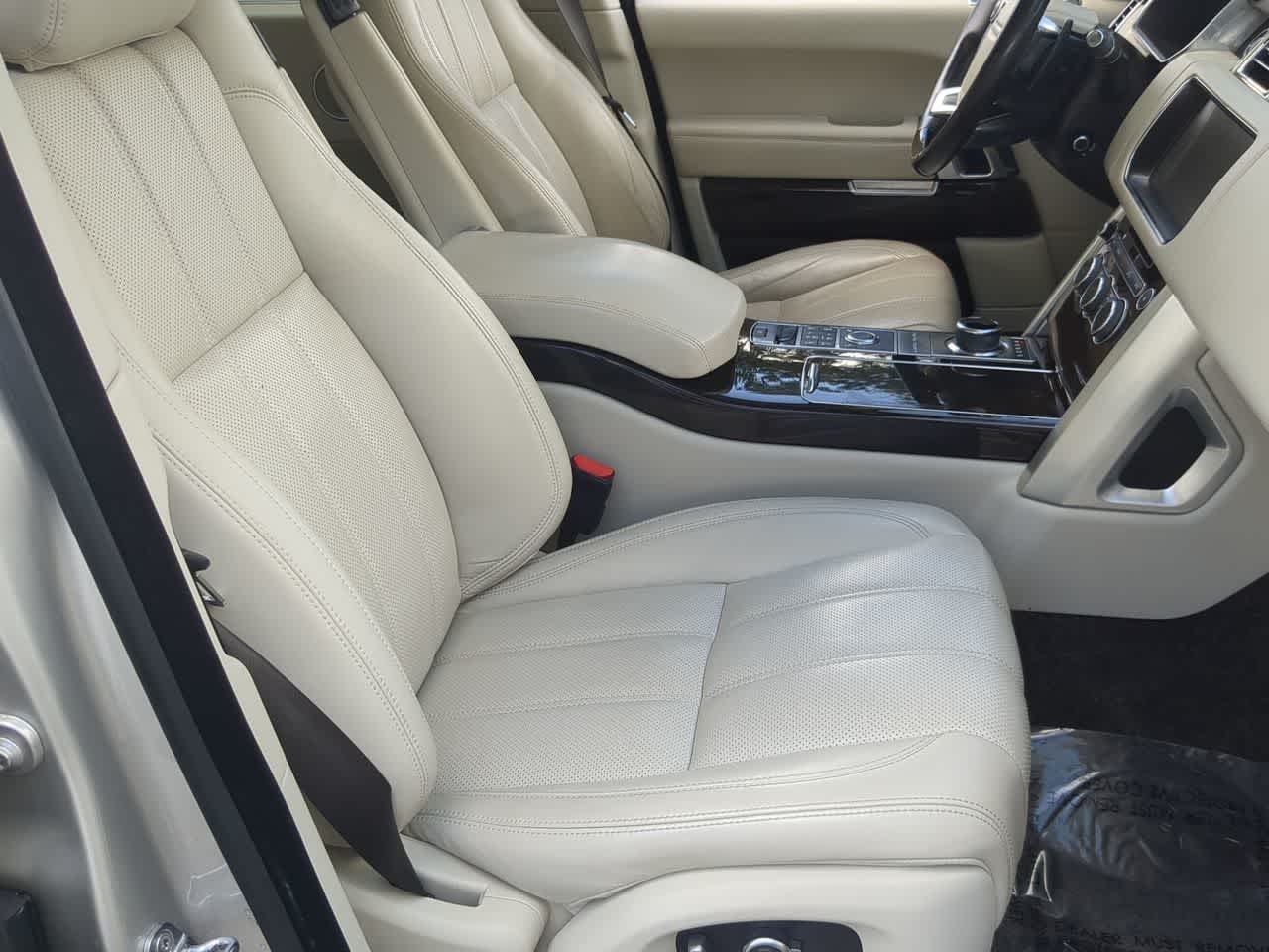 Thumbnail: 2017 Land Rover Range Rover - 22