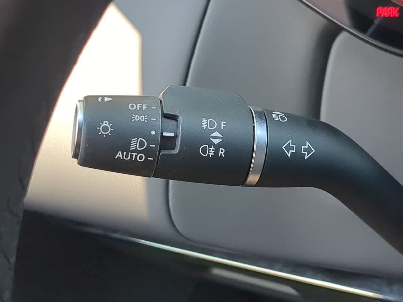 Thumbnail: 2025 Land Rover Range Rover Sport - 29