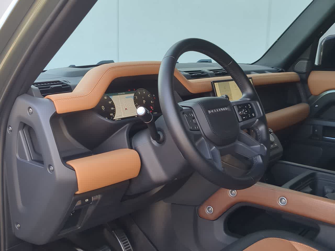 Thumbnail: 2024 Land Rover Defender - 10