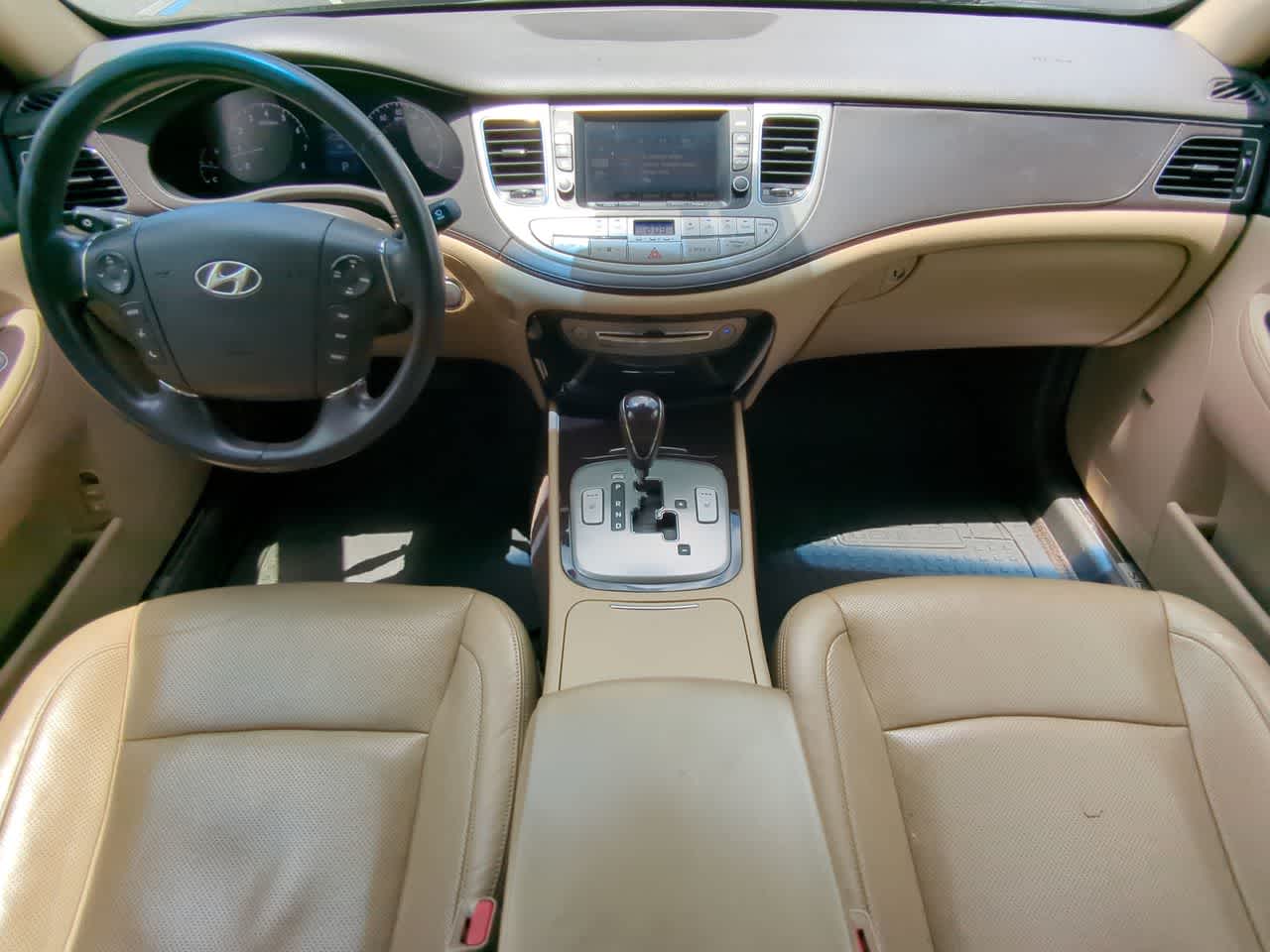 Thumbnail: 2010 Hyundai Genesis - 14