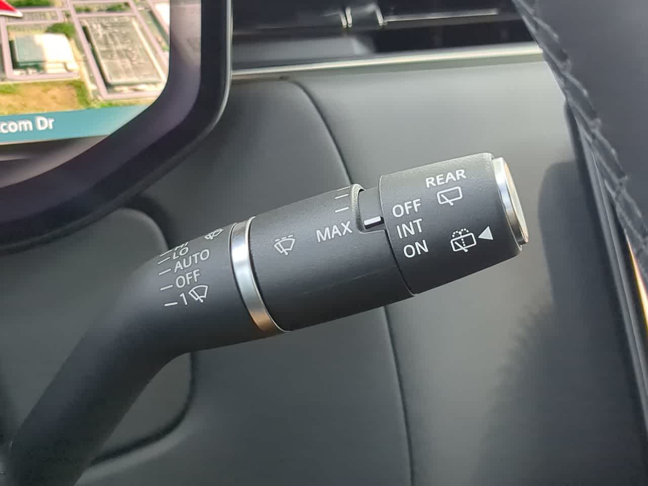 Thumbnail: 2025 Land Rover Range Rover - 28