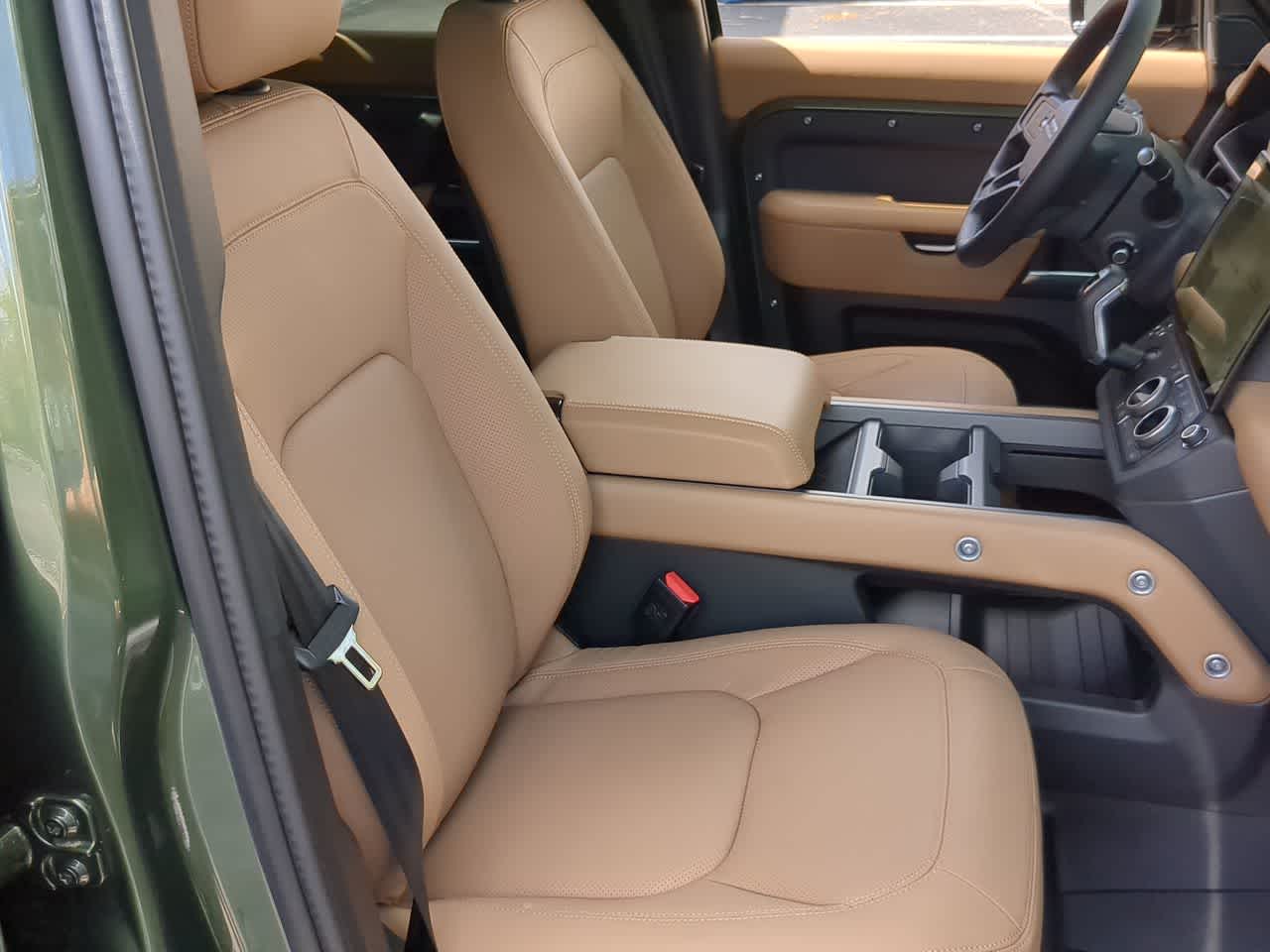 Thumbnail: 2026 Land Rover Defender - 24