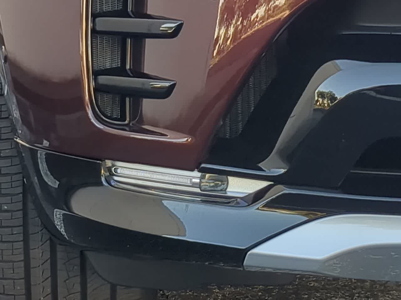 Thumbnail: 2026 Land Rover Discovery - 11