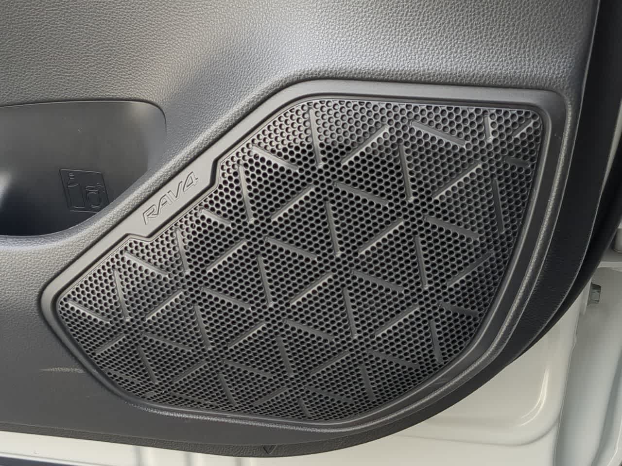 Thumbnail: 2024 Toyota RAV4 - 32