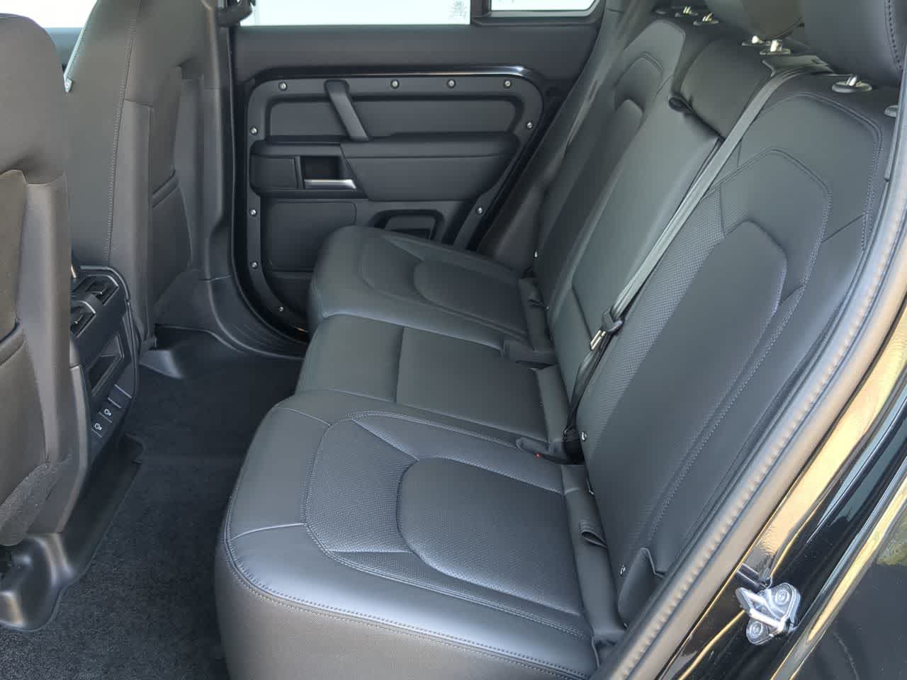 Thumbnail: 2025 Land Rover Defender - 20