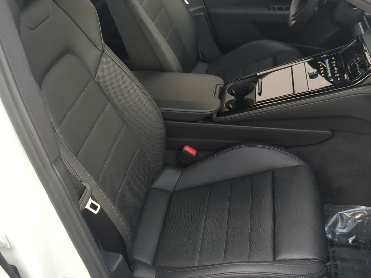 Thumbnail: 2025 Porsche Panamera - 24